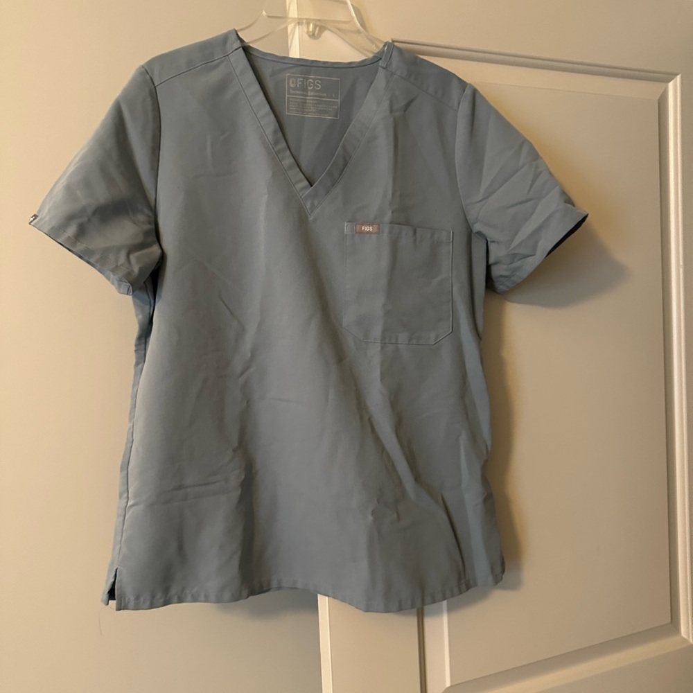 Figs Dusty Blue Catarina Scrub Top size large